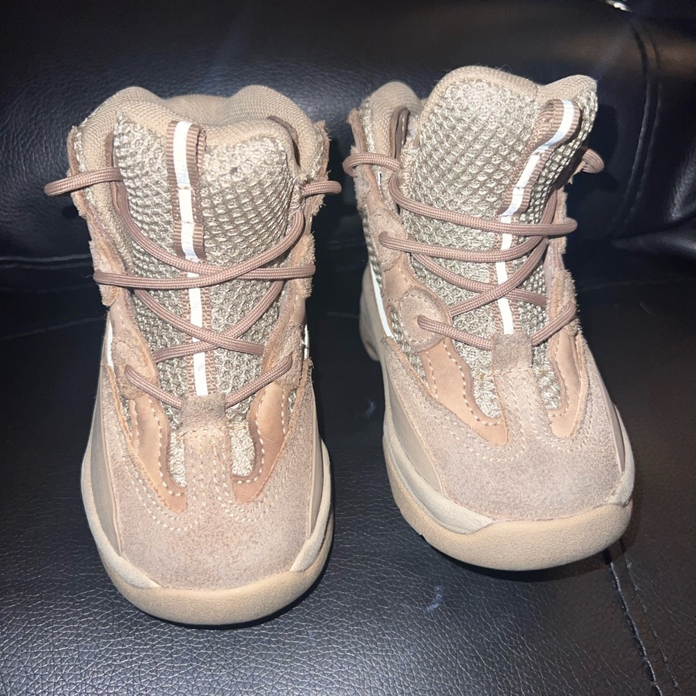 7K AUTHENTIC YEEZY BOOTS